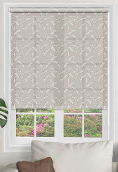 Sephora Sand - Made to measure patterned roller blind with an exquisite fern print in white on a beige background, this elegant shade will add a fresh feel to any window. Available with a nickel or white plastic chain.