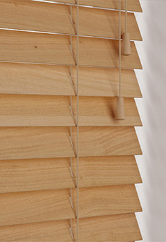 Sunwood Tuscan Oak - From our sunwood soft grain collection, this light oak coloured wooden blind is available in a 50mm slat width only. Exuding style and glamour this made to measure blind is the perfect choice for any interior.
