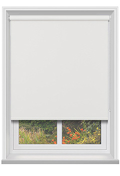 Twist to Fit Bella Snow Blackout Blind