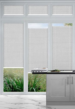 Orbit White Old New Blind