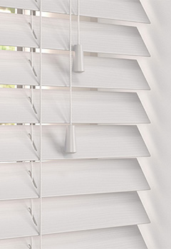 Realm Fine Grain Wooden Blind