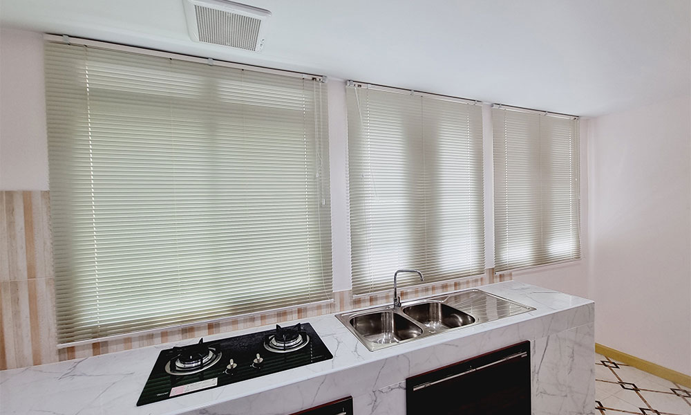 Can Venetian Blinds go near kitchen sinks? Can Venetian Blinds go near kitchen sinks?